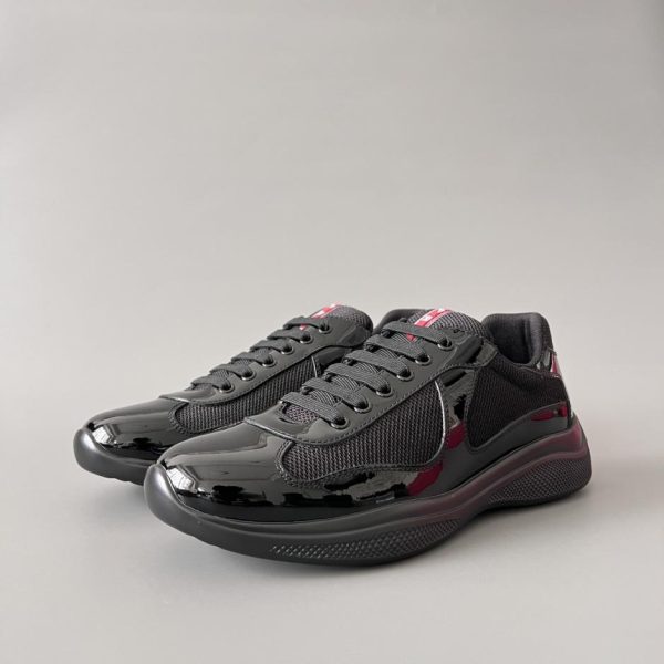 PRADA Scarpe casual basse con punta tonda e lacci da uomo, nere (FIL9Y)