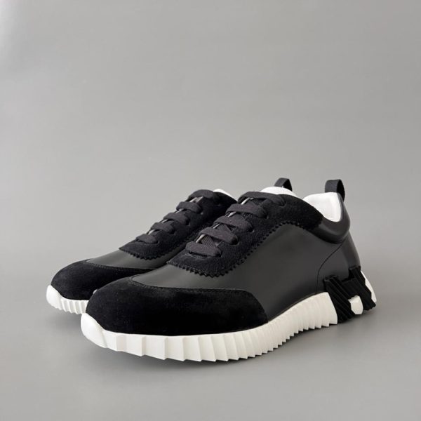 repliche,replica,perfette,siti di,affidabili,migliori siti,dove comprare,1:1,scarpe da ginnastica Scarpe casual con lacci e punta tonda basse HERMES Bouncing, nere e bianche, unisex (45N12)