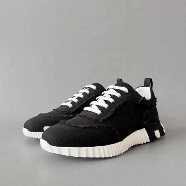 repliche,replica,perfette,siti di,affidabili,migliori siti,dove comprare,1:1,scarpe da ginnastica Scarpe casual basse con punta tonda e lacci in tela Bouncing di HERMES, nere, stile unisex (VLXHZ)