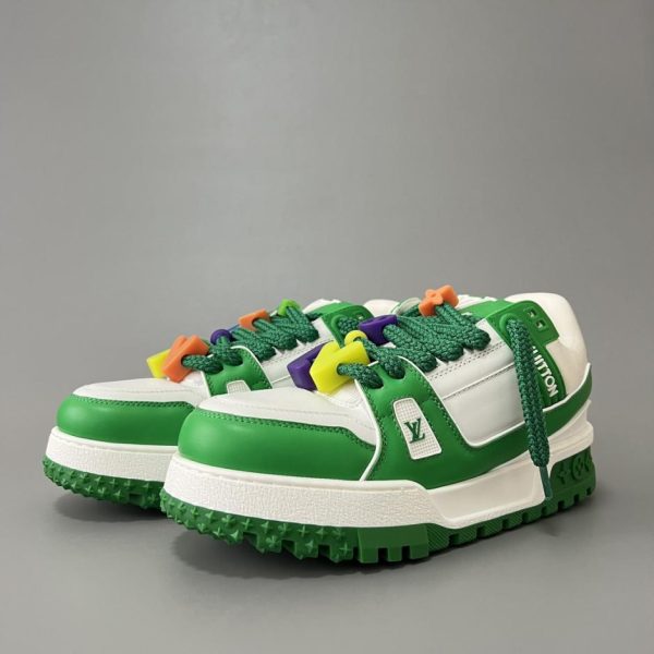 Louis Vuitton Trainer Maxi Low-Top Lace-Up Sneakers, Bianco/Verde, Unisex (AJ5NA)