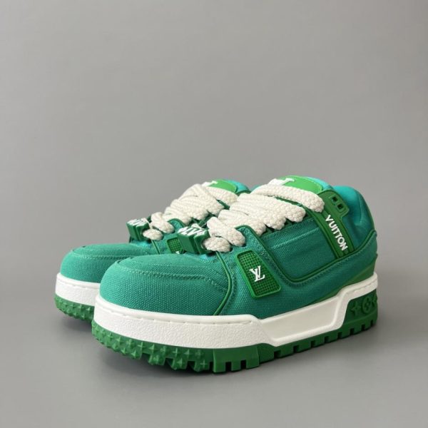 repliche,replica,perfette,siti di,affidabili,migliori siti,dove comprare,1:1,scarpe da ginnastica Giacca imbottita Louis Vuitton Trainer Maxi in tela verde (221XR) – Unisex