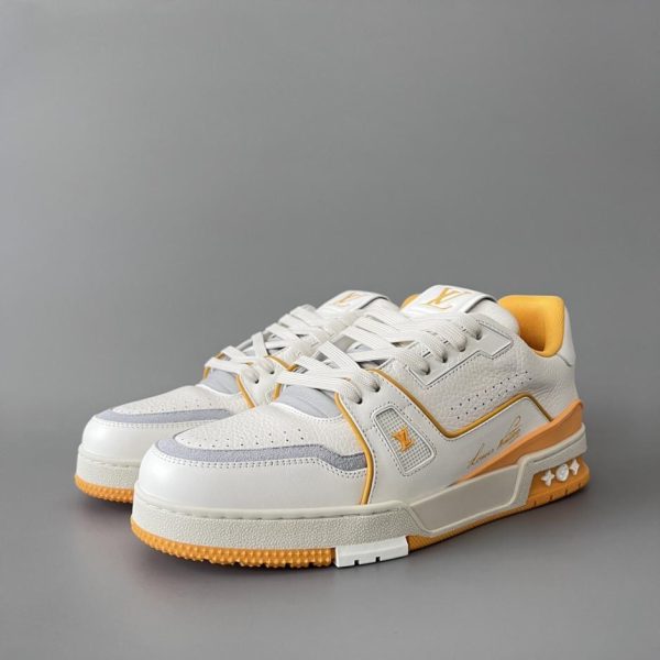 repliche,replica,perfette,siti di,affidabili,migliori siti,dove comprare,1:1,scarpe da ginnastica Sneakers basse casual Louis Vuitton Trainer, bianche e gialle, stile unisex (L1FEU)