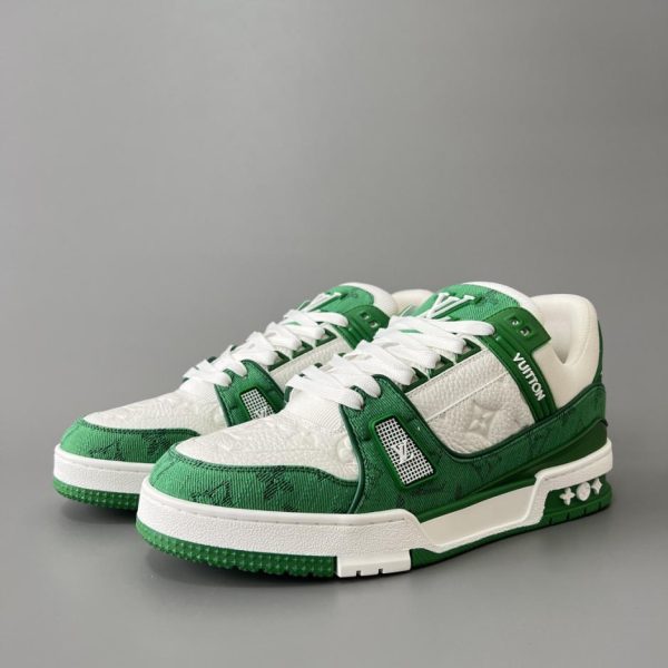 repliche,replica,perfette,siti di,affidabili,migliori siti,dove comprare,1:1,scarpe da ginnastica Sneakers basse casual Louis Vuitton Trainer, verde e bianco, stile unisex (1UHN9)