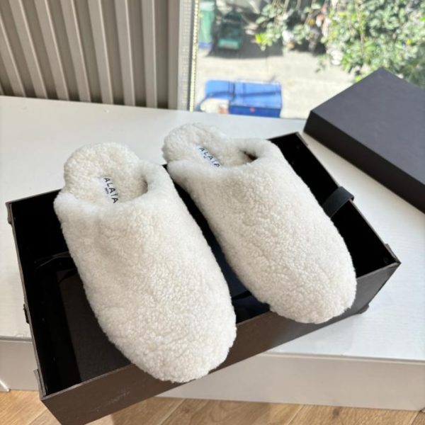repliche,replica,perfette,siti di,affidabili,migliori siti,dove comprare,1:1,scarpe da ginnastica G241 ALAIA Scarpe in lana d’agnello autunno/inverno (DD8S6)