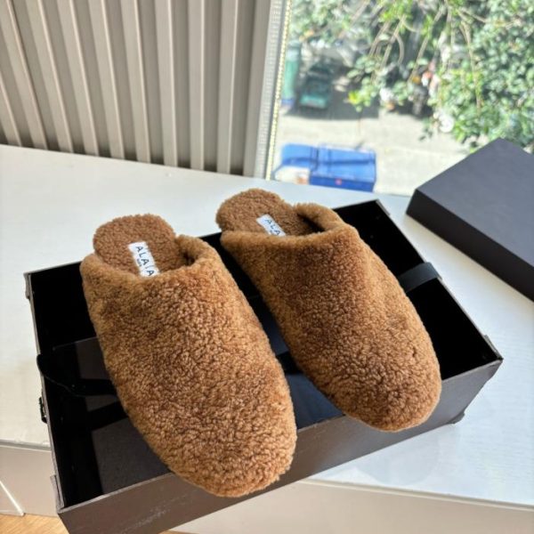 repliche,replica,perfette,siti di,affidabili,migliori siti,dove comprare,1:1,scarpe da ginnastica G241 ALAIA Scarpe in lana d’agnello autunno/inverno (N864E)