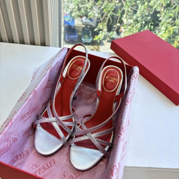 repliche,replica,perfette,siti di,affidabili,migliori siti,dove comprare,1:1,scarpe da ginnastica Sandali classici VALENTINO, scarpe VLOGO SIGNATURE primavera/estate (Z9B10)
