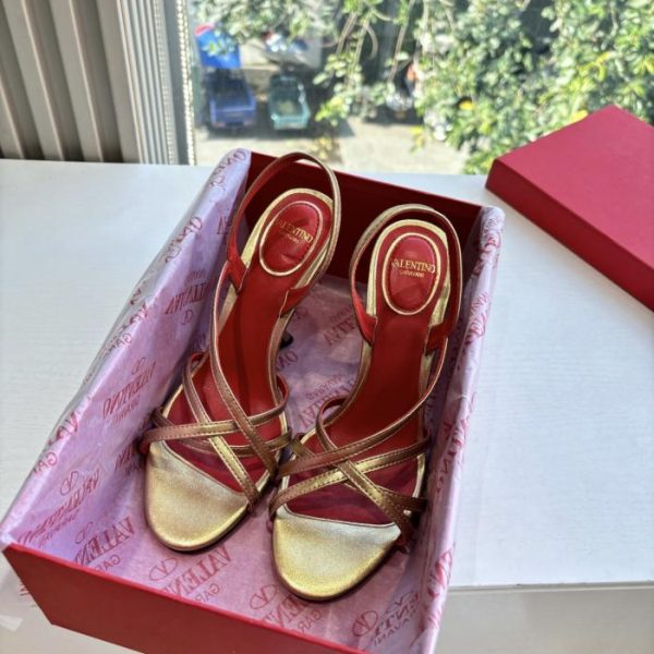repliche,replica,perfette,siti di,affidabili,migliori siti,dove comprare,1:1,scarpe da ginnastica VALENTINO Sandali classici, Scarpe Primavera/Estate VLOGO SIGNATURE (ZAY5J)