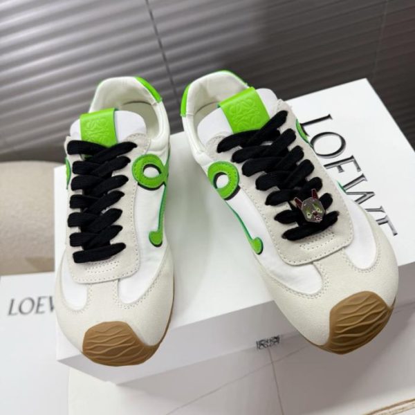 repliche,replica,perfette,siti di,affidabili,migliori siti,dove comprare,1:1,scarpe da ginnastica Collaborazione Loewe x Louis Wain, con paia abbinati di sneakers, scarpe da ginnastica e scarpe sportive; (Z4B9T)
