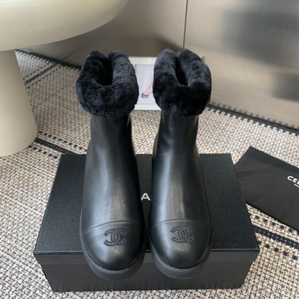 repliche,replica,perfette,siti di,affidabili,migliori siti,dove comprare,1:1,scarpe da ginnastica Stivaletti alla caviglia in pelliccia Chanel, nuovo stile autunno/inverno (QC1C4)