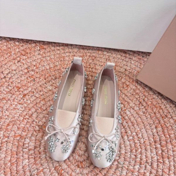repliche,replica,perfette,siti di,affidabili,migliori siti,dove comprare,1:1,scarpe da ginnastica Ballerine Mary Jane Miu Miu, ballerine da donna in raso con fiocco (ZOM2I)