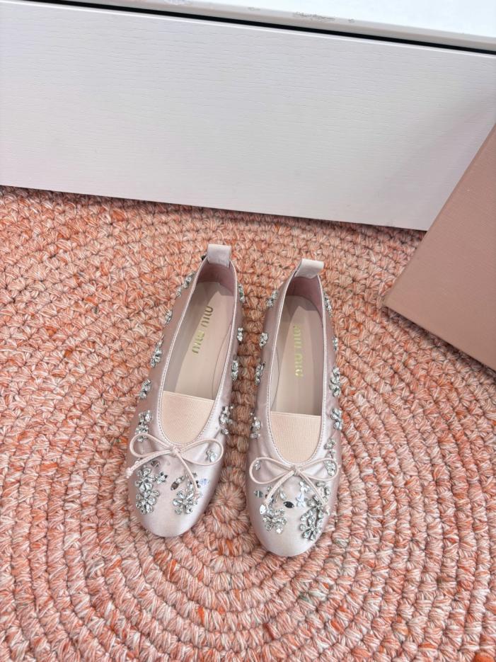 repliche,replica,perfette,siti di,affidabili,migliori siti,dove comprare,1:1,scarpe da ginnastica Ballerine Mary Jane Miu Miu, ballerine da donna in raso con fiocco (ZOM2I) repliche,replica,perfette,siti di,affidabili,migliori siti,dove comprare,1:1,scarpe da ginnastica Ballerine Mary Jane Miu Miu, ballerine da donna in raso con fiocco (ZOM2I)