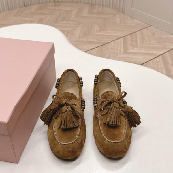 repliche,replica,perfette,siti di,affidabili,migliori siti,dove comprare,1:1,scarpe da ginnastica Mocassini/pantofole Miu Miu autunno/inverno con nappe e perline in stile vintage (2XQGS)