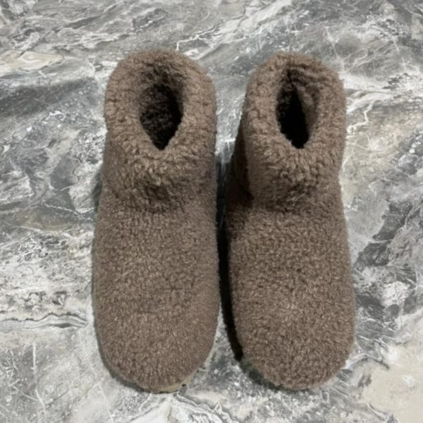 Stivaletti alla caviglia pelosi Prada collezione autunno/inverno (25MEH)