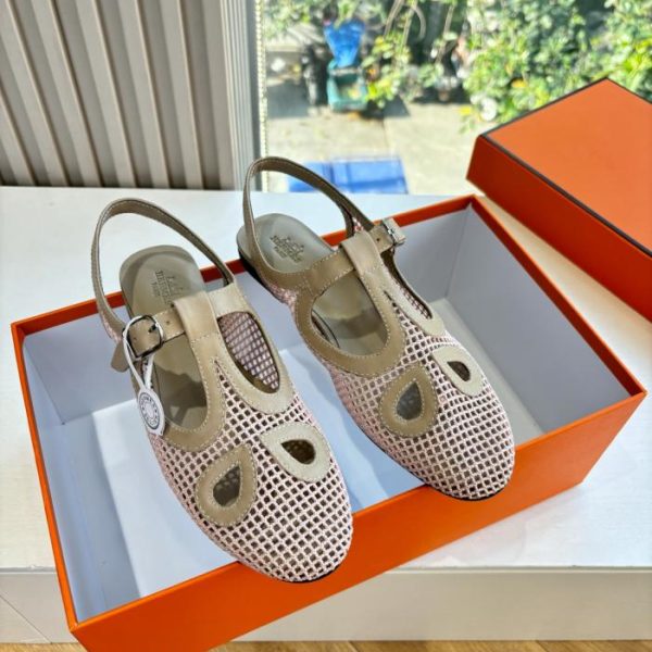 repliche,replica,perfette,siti di,affidabili,migliori siti,dove comprare,1:1,scarpe da ginnastica I nuovi sandali piatti con punta di maiale traforata in rete di Hermès (UXQSF)