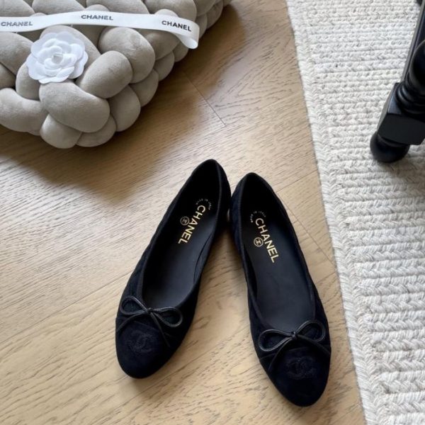 repliche,replica,perfette,siti di,affidabili,migliori siti,dove comprare,1:1,scarpe da ginnastica Ballerine Chanel in una nuova colorazione (NXW8R)