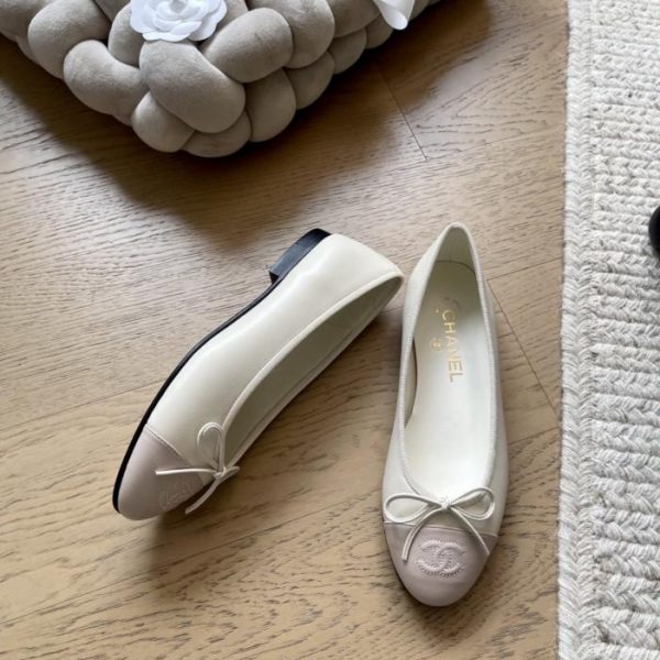 repliche,replica,perfette,siti di,affidabili,migliori siti,dove comprare,1:1,scarpe da ginnastica Ballerine Chanel in una nuova colorazione (RC2U3)