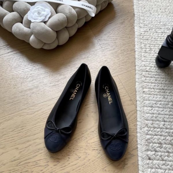repliche,replica,perfette,siti di,affidabili,migliori siti,dove comprare,1:1,scarpe da ginnastica Ballerine Chanel in una nuova colorazione (S0QVF)