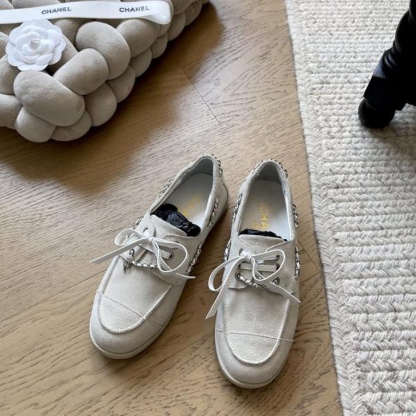 repliche,replica,perfette,siti di,affidabili,migliori siti,dove comprare,1:1,scarpe da ginnastica Le nuove scarpe casual con maglie a catena di Chanel, versione top di gamma (JEIL5)
