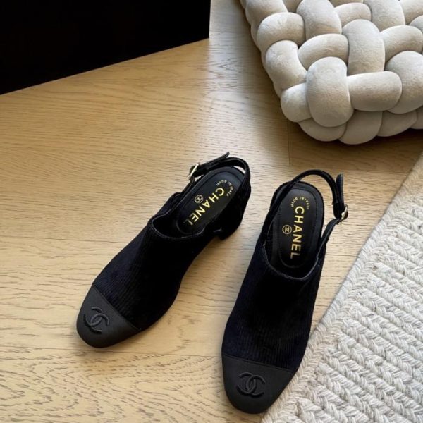 repliche,replica,perfette,siti di,affidabili,migliori siti,dove comprare,1:1,scarpe da ginnastica I nuovi sandali con tacco alto di Chanel, versione top di gamma (S8VC4)