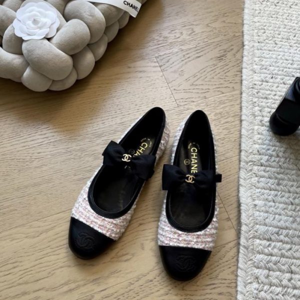 repliche,replica,perfette,siti di,affidabili,migliori siti,dove comprare,1:1,scarpe da ginnastica Le nuove ballerine con motivo a farfalla di Chanel, versione top di gamma (FZAF6)