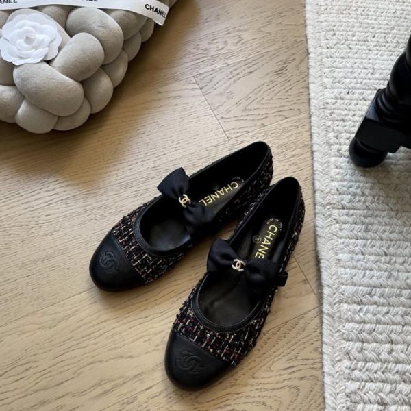 repliche,replica,perfette,siti di,affidabili,migliori siti,dove comprare,1:1,scarpe da ginnastica Le nuove ballerine con motivo a farfalla di Chanel, versione top di gamma (JH98W)