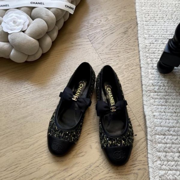 repliche,replica,perfette,siti di,affidabili,migliori siti,dove comprare,1:1,scarpe da ginnastica Le nuove ballerine con motivo a farfalla di Chanel, versione top di gamma (JY2F5)