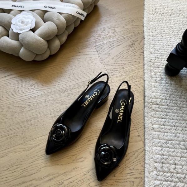 repliche,replica,perfette,siti di,affidabili,migliori siti,dove comprare,1:1,scarpe da ginnastica Nuove scarpe con tacco grosso Chanel Camellia, versione di alta gamma (GLK5F)