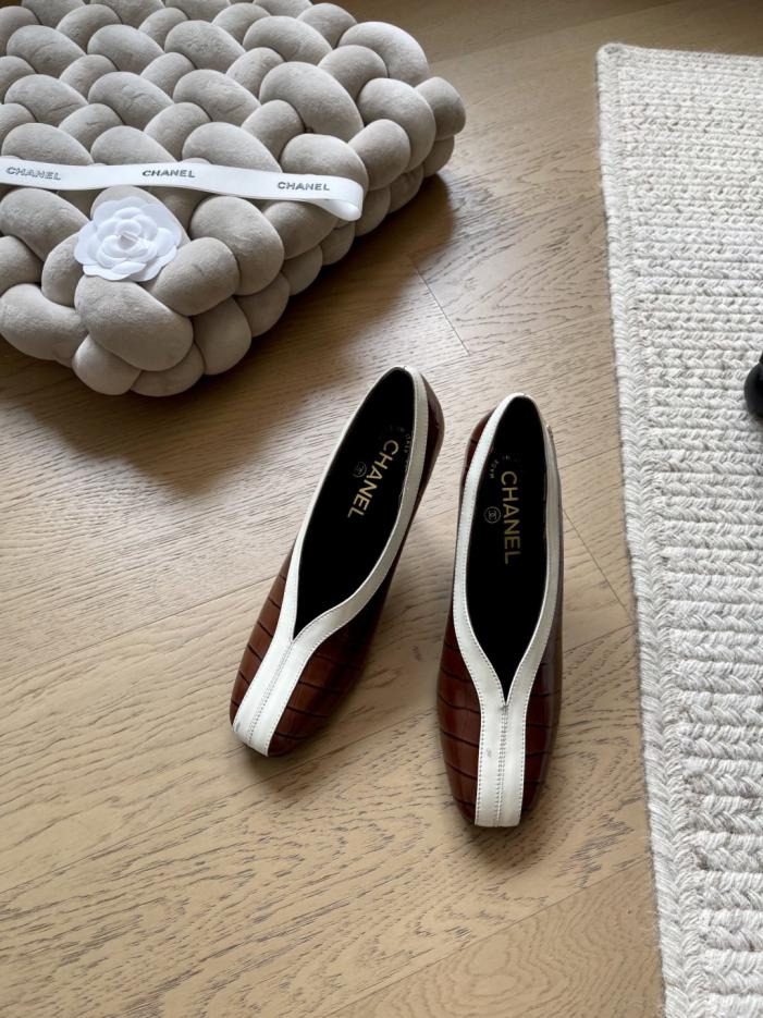 repliche,replica,perfette,siti di,affidabili,migliori siti,dove comprare,1:1,scarpe da ginnastica Le nuove scarpe con tacco alto in coccodrillo goffrato di Chanel, versione top di gamma (XV7W7) repliche,replica,perfette,siti di,affidabili,migliori siti,dove comprare,1:1,scarpe da ginnastica Le nuove scarpe con tacco alto in coccodrillo goffrato di Chanel, versione top di gamma (XV7W7)