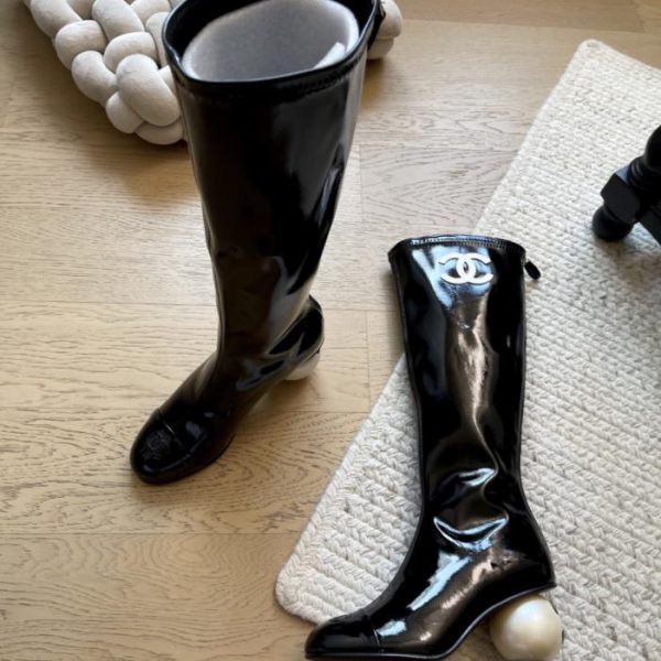 repliche,replica,perfette,siti di,affidabili,migliori siti,dove comprare,1:1,scarpe da ginnastica Stivali Chanel autunno/inverno nuovi con perle, versione premium (6TJCE)