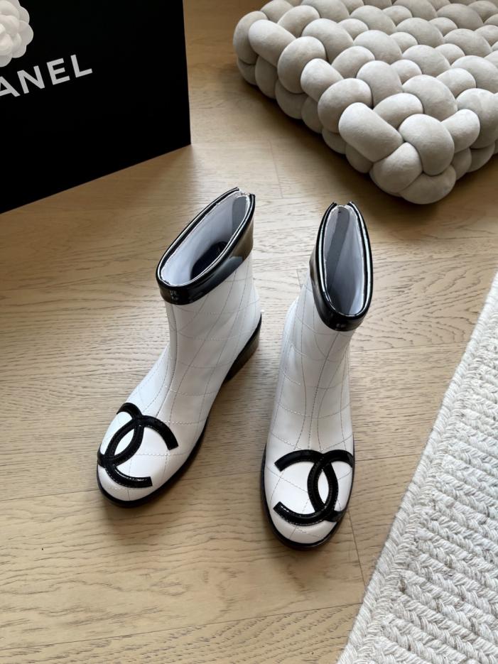 repliche,replica,perfette,siti di,affidabili,migliori siti,dove comprare,1:1,scarpe da ginnastica La nuova collezione Cambon di Chanel di stivali alla caviglia e al ginocchio, la versione top di gamma (FLAUA). repliche,replica,perfette,siti di,affidabili,migliori siti,dove comprare,1:1,scarpe da ginnastica La nuova collezione Cambon di Chanel di stivali alla caviglia e al ginocchio, la versione top di gamma (FLAUA).