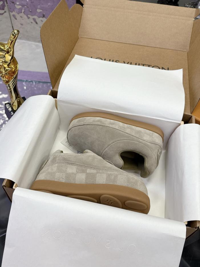 repliche,replica,perfette,siti di,affidabili,migliori siti,dove comprare,1:1,scarpe da ginnastica Scarpe Louis Vuitton x Nigo Yeti “Pudding” (KCM6T) – Stile di coppia repliche,replica,perfette,siti di,affidabili,migliori siti,dove comprare,1:1,scarpe da ginnastica Scarpe Louis Vuitton x Nigo Yeti “Pudding” (KCM6T) – Stile di coppia