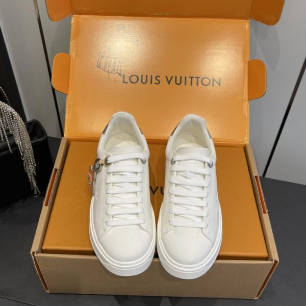 repliche,replica,perfette,siti di,affidabili,migliori siti,dove comprare,1:1,scarpe da ginnastica Sneakers casual Louis Vuitton, sneakers bianche (NBLMG)