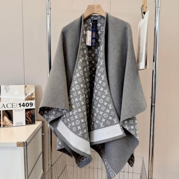 Cappotto/mantella Louis Vuitton in maglia double-face in misto lana e cashmere (QZ3BR)