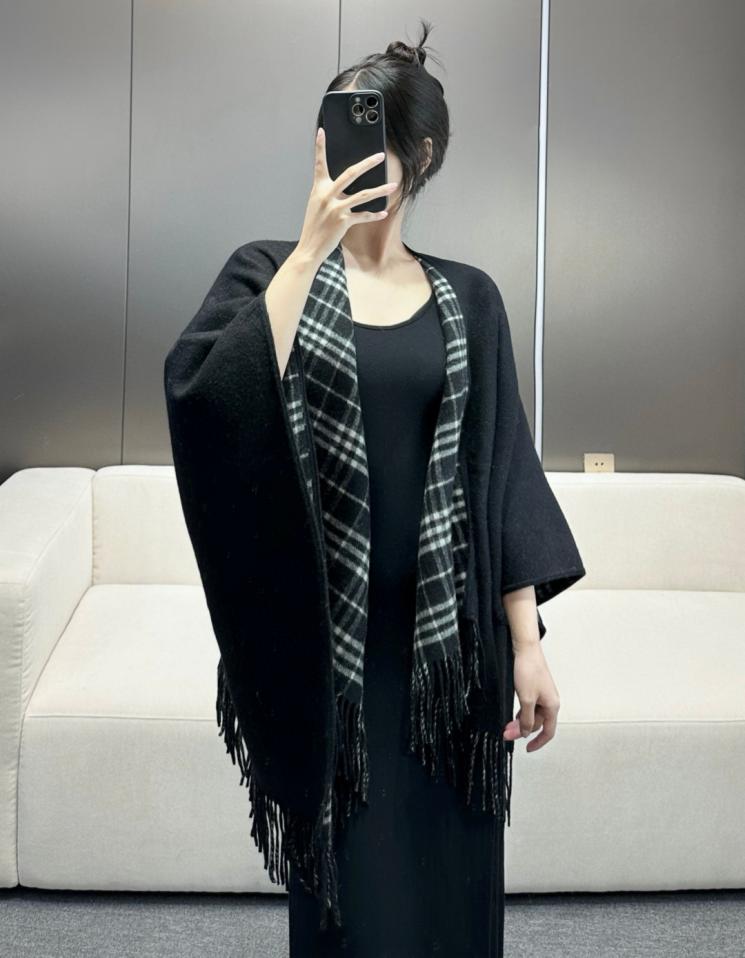 repliche,replica,perfette,siti di,affidabili,migliori siti,dove comprare,1:1,scarpe da ginnastica Burberry Classic British Check Scialle reversibile a mantella (QSN3H) repliche,replica,perfette,siti di,affidabili,migliori siti,dove comprare,1:1,scarpe da ginnastica Burberry Classic British Check Scialle reversibile a mantella (QSN3H)