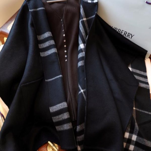 repliche,replica,perfette,siti di,affidabili,migliori siti,dove comprare,1:1,scarpe da ginnastica Mantella invernale con cappuccio a quadri Burberry, 100% cashmere (AYI5J)