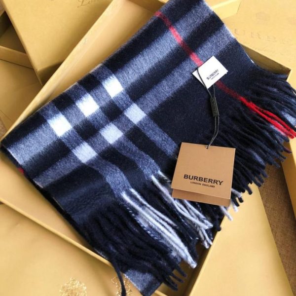 repliche,replica,perfette,siti di,affidabili,migliori siti,dove comprare,1:1,scarpe da ginnastica Sciarpa classica in cashmere a quadri con motivo a onde profonde Burberry blu navy (0I7VT)
