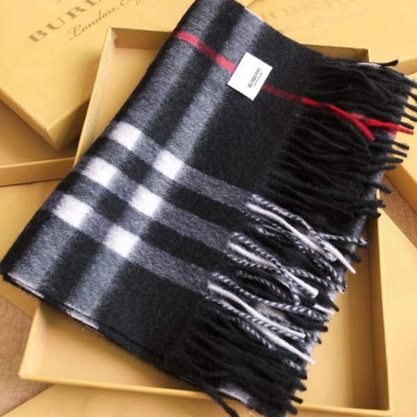 repliche,replica,perfette,siti di,affidabili,migliori siti,dove comprare,1:1,scarpe da ginnastica Sciarpa classica in cashmere a quadri con motivo a onde profonde Burberry nera (4 NYNZ)