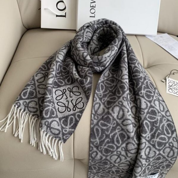 repliche,replica,perfette,siti di,affidabili,migliori siti,dove comprare,1:1,scarpe da ginnastica La nuova sciarpa di Loewe (C3KJB)