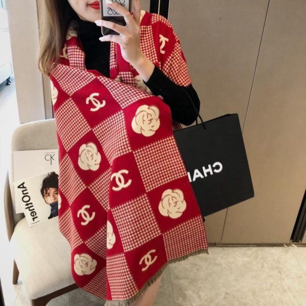 repliche,replica,perfette,siti di,affidabili,migliori siti,dove comprare,1:1,scarpe da ginnastica Nuova sciarpa Chanel con camelia (ZS9VW)