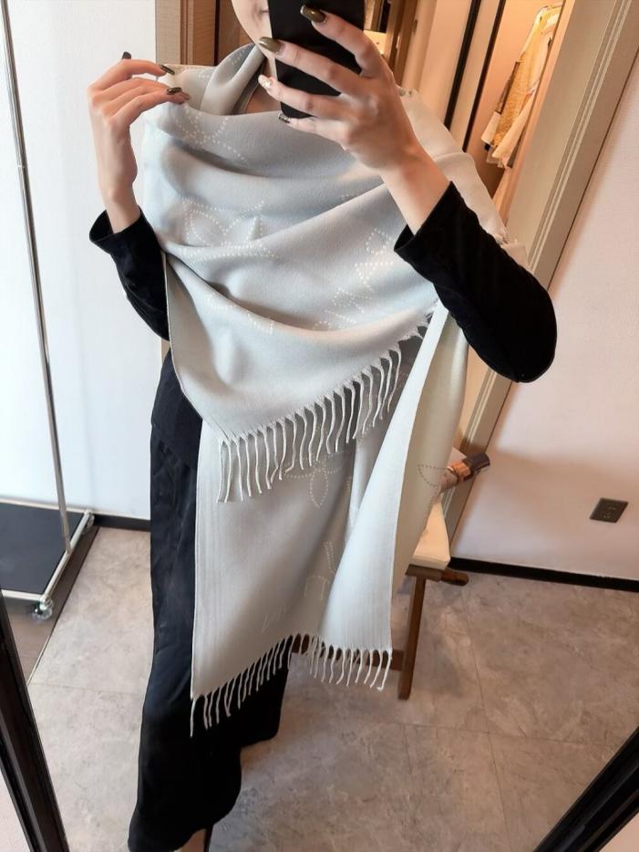 repliche,replica,perfette,siti di,affidabili,migliori siti,dove comprare,1:1,scarpe da ginnastica Sciarpa in morbido cashmere LV 2.0 con monogramma floreale e scritta LV (senza motivo (DB7FD)) repliche,replica,perfette,siti di,affidabili,migliori siti,dove comprare,1:1,scarpe da ginnastica Sciarpa in morbido cashmere LV 2.0 con monogramma floreale e scritta LV (senza motivo (DB7FD))