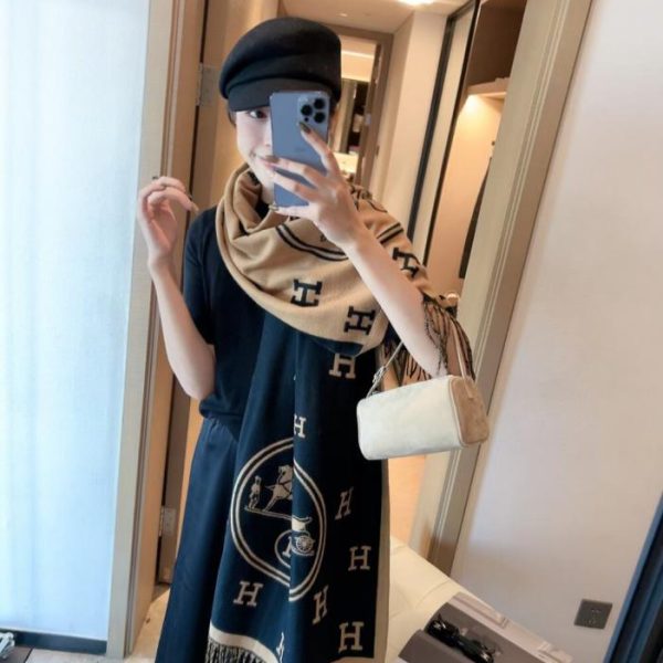 repliche,replica,perfette,siti di,affidabili,migliori siti,dove comprare,1:1,scarpe da ginnastica Sciarpa in cashmere bifacciale Hermes H8F3R