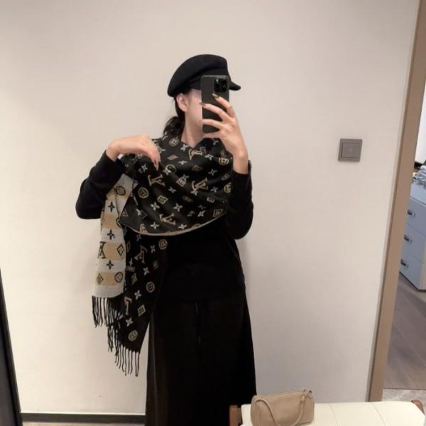 repliche,replica,perfette,siti di,affidabili,migliori siti,dove comprare,1:1,scarpe da ginnastica Sciarpa lunga a quadri color-block di Louis Vuitton (8SOBA)