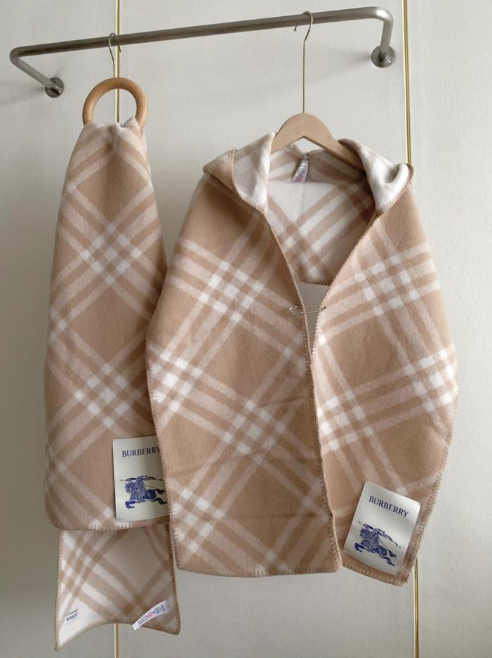 repliche,replica,perfette,siti di,affidabili,migliori siti,dove comprare,1:1,scarpe da ginnastica Cappello a quadri Burberry e sciarpa in pelle di agnello (ZITG5) repliche,replica,perfette,siti di,affidabili,migliori siti,dove comprare,1:1,scarpe da ginnastica Cappello a quadri Burberry e sciarpa in pelle di agnello (ZITG5)