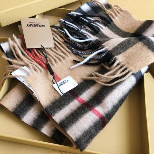 repliche,replica,perfette,siti di,affidabili,migliori siti,dove comprare,1:1,scarpe da ginnastica Sciarpa classica in cashmere a quadri con motivo a onde profonde Burberry color cammello (JRKO1)