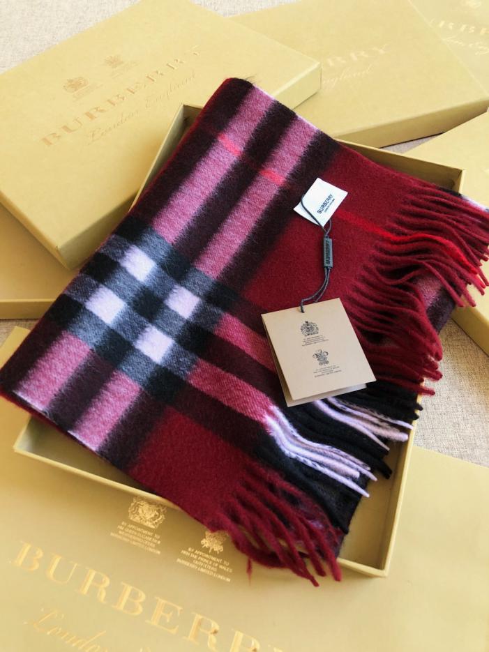 repliche,replica,perfette,siti di,affidabili,migliori siti,dove comprare,1:1,scarpe da ginnastica Sciarpa classica in cashmere a quadri con motivo a onde profonde di Burberry (SY2E6) repliche,replica,perfette,siti di,affidabili,migliori siti,dove comprare,1:1,scarpe da ginnastica Sciarpa classica in cashmere a quadri con motivo a onde profonde di Burberry (SY2E6)