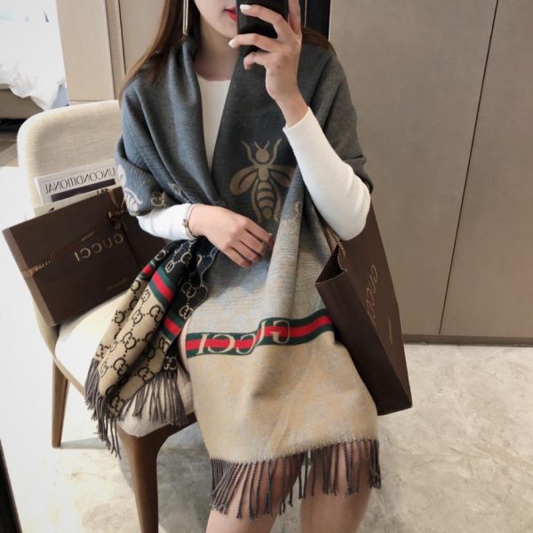 repliche,replica,perfette,siti di,affidabili,migliori siti,dove comprare,1:1,scarpe da ginnastica Nuova sciarpa lunga jacquard double-face Gucci (1YOI4)