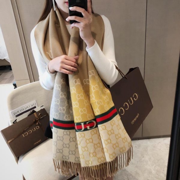 repliche,replica,perfette,siti di,affidabili,migliori siti,dove comprare,1:1,scarpe da ginnastica Nuova sciarpa lunga Gucci jacquard double-face (RA3BN)