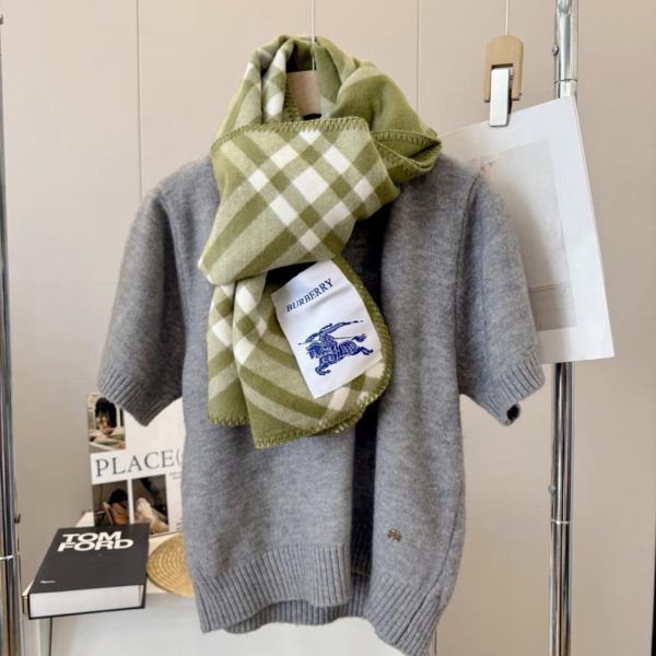 repliche,replica,perfette,siti di,affidabili,migliori siti,dove comprare,1:1,scarpe da ginnastica Sciarpa Burberry in misto cashmere e lana (7V1T4)