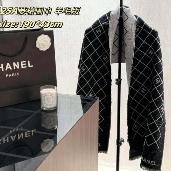 repliche,replica,perfette,siti di,affidabili,migliori siti,dove comprare,1:1,scarpe da ginnastica Sciarpa trapuntata CHANEL, versione in lana (S1HWR)