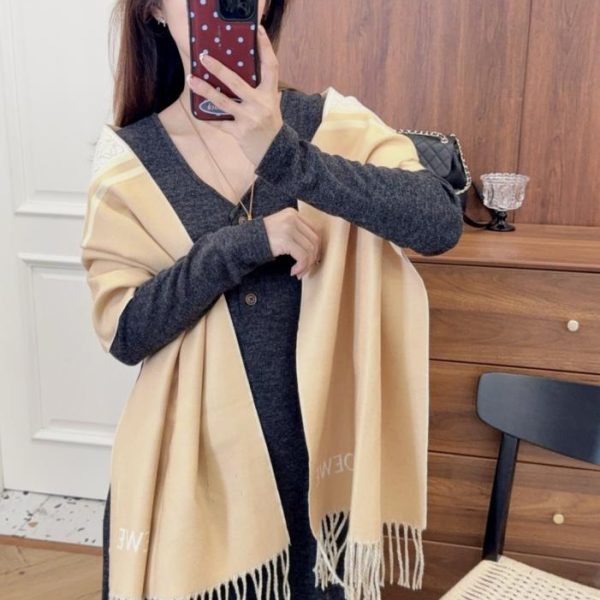 repliche,replica,perfette,siti di,affidabili,migliori siti,dove comprare,1:1,scarpe da ginnastica Sciarpa in cashmere di alta qualità unisex autunno/inverno Chanel (03979)